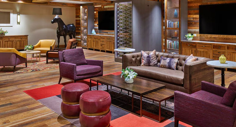 Portland Lounge